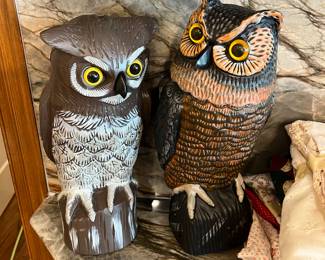 Pair of outdoor owls 
