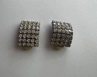  Beautiful rhinestone earrings