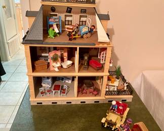 so darn cute, everything in great shape, perfect Christmas surprise 