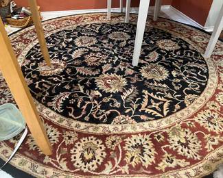Large round rug