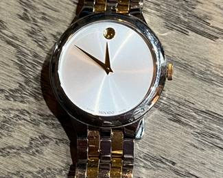 Men’s Movado Venturi watch! 40mm stainless cares. Gold plated link bracelet. 