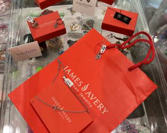 Nice collection of James Avery jewelry here. Manny retired pieces!