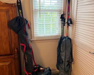 Ski equipment, gloves, goggles