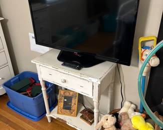 TV, side table