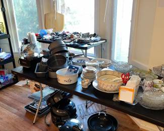 Kitchen items, cooking pans and pots, Ninja air fryer, kitchen utensils, baking cake pans