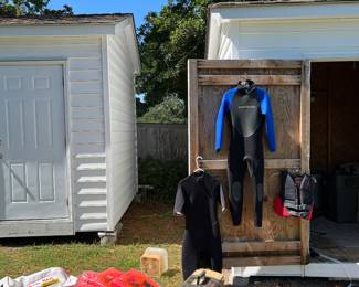 Life jackets, diving apparel