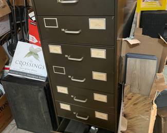 Dual file cabinet