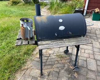 Smoker/grill and charcoal started