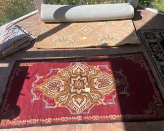 Carpet 6 x 3.5 in front of a 10 x 4 carpet