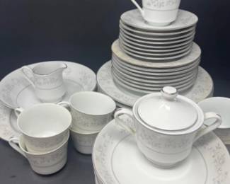 Fine China of Japan Platinum Rose - 8 Place Settings