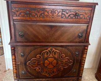 Antique Solid Wood Ornately Carved 5-Drawer Dresser
