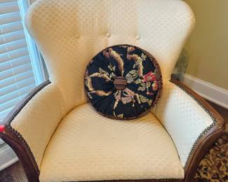 Antique day chair clean upholstery- off white 
