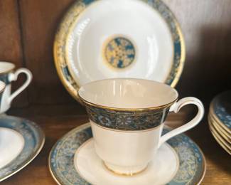 More of the Royal Doulton with 11 place settings 