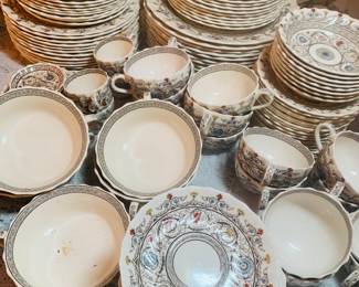 large set of early Copeland Spode china in the Florence pattern
