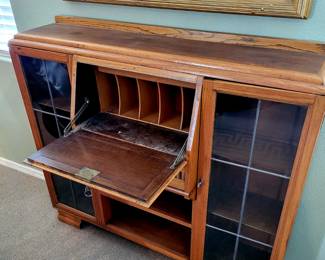 Vintage desk/cabinet