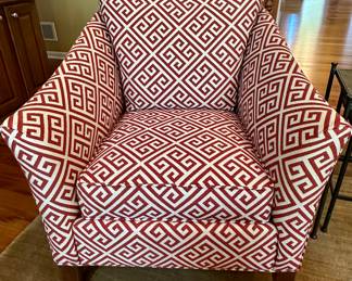 Beautiful Designer Family Room includes: Henredon Sofa, Ethan Allen Contemporary Chairs. Pottery Barn Rug, Side Nesting Tables and 4 Leathers Ottomans