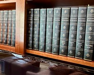 Complete Encyclopedia Brittanica set 