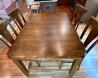 Canadel Dining Table with One Leaf and 4 Chairs
