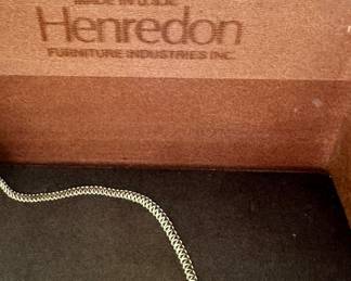 Henredon Bel Air Dining Room Set includes Dining Table with 6 Chairs. (85" L x 41.5" W + 20" Leaf), China Lit Hutch/Breakfront and Cool Buffet than is convertible to a Bar(See Photos)