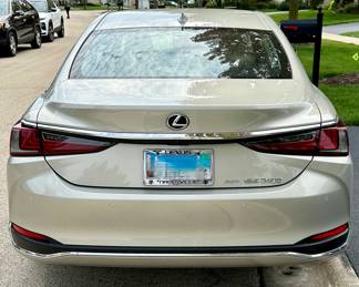 2021 Lexus ES250 AWD Silver over Tan/Black Leather Interior, Automatic, All Wheel Drive, Power Everything. Clean Title and only 6,691 Miles. 