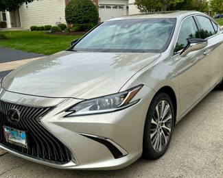 2021 Lexus ES250 AWD Silver over Tan/Black Leather Interior, Automatic, All Wheel Drive, Power Everything. Clean Title and only 6,691 Miles. 