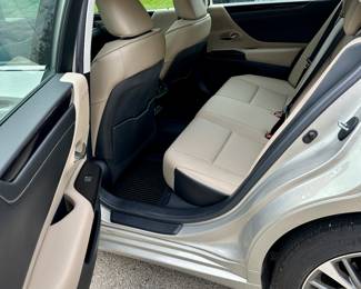 2021 Lexus ES250 AWD Silver over Tan/Black Leather Interior, Automatic, All Wheel Drive, Power Everything. Clean Title and only 6,691 Miles. 