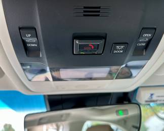 2021 Lexus ES250 AWD Silver over Tan/Black Leather Interior, Automatic, All Wheel Drive, Power Everything. Clean Title and only 6,691 Miles. 