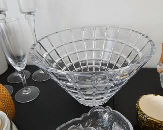 Heavy Vintage Mikasa Cubist Style Crystal Centerpiece Bowl