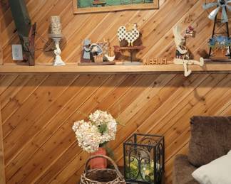 Wall and table decor