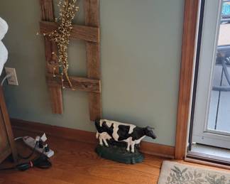 Cow door stopper