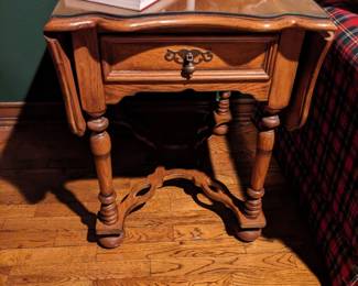 DREXEL DROP LEAF LAMP TABLE with GLASS TOP 