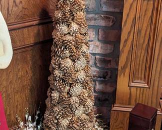 LARGE GOLD GLITTER PINE CONE TREE