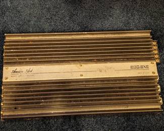 VINTAGE AUDIO ART CAR AMPLIFIER