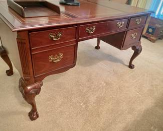 Sligh Furniture gilt leather top desk