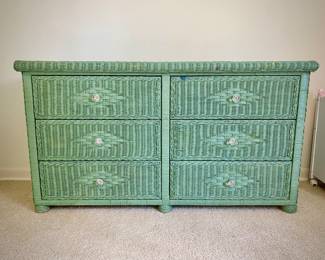 Wicker chest