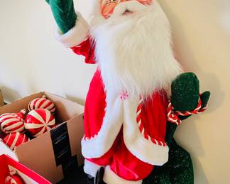 Very large Anna Lee Santa