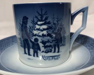 Royal Copenhagen Christmas cups 1979
