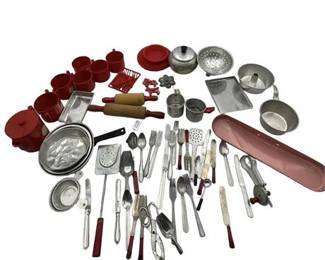 Lot 52   5 Bid(s)
Vintage Richelian Pots, Pans, and Utensils Playset Toys