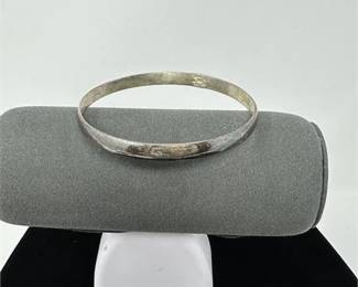 Lot 193   0 Bid(s)
Alpaca Mexico Bangle Bracelet