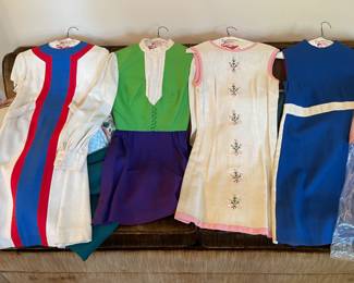 Beautiful Vintage Dresses!!