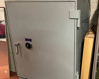 A BIG OL SAFE