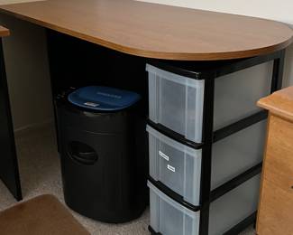 Computer Desk w Side Table, Shredder, Storage