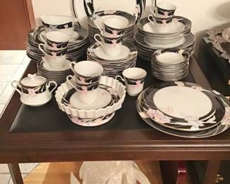 Mikasa Set “Charisma Black“ Pattern