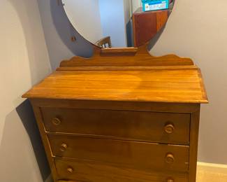 Antique Washstand with mirror 