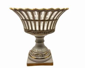 Lot 009   1 Bid(s)
1950s Old Paris Pierced Reticulated Pedestal Compote