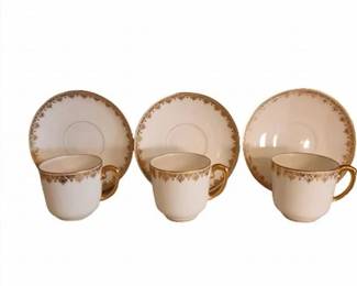 Lot 034   0 Bid(s)
3 Limoges Demitasse Cup & Saucer Sets