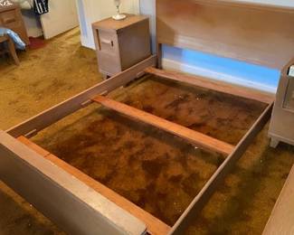 Tri Bond III Full Bedframe