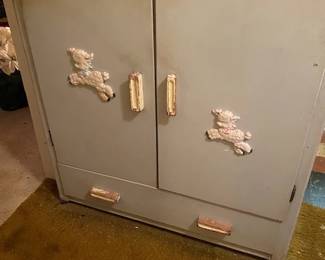 1950's LULLABYE Child's wardrobe 