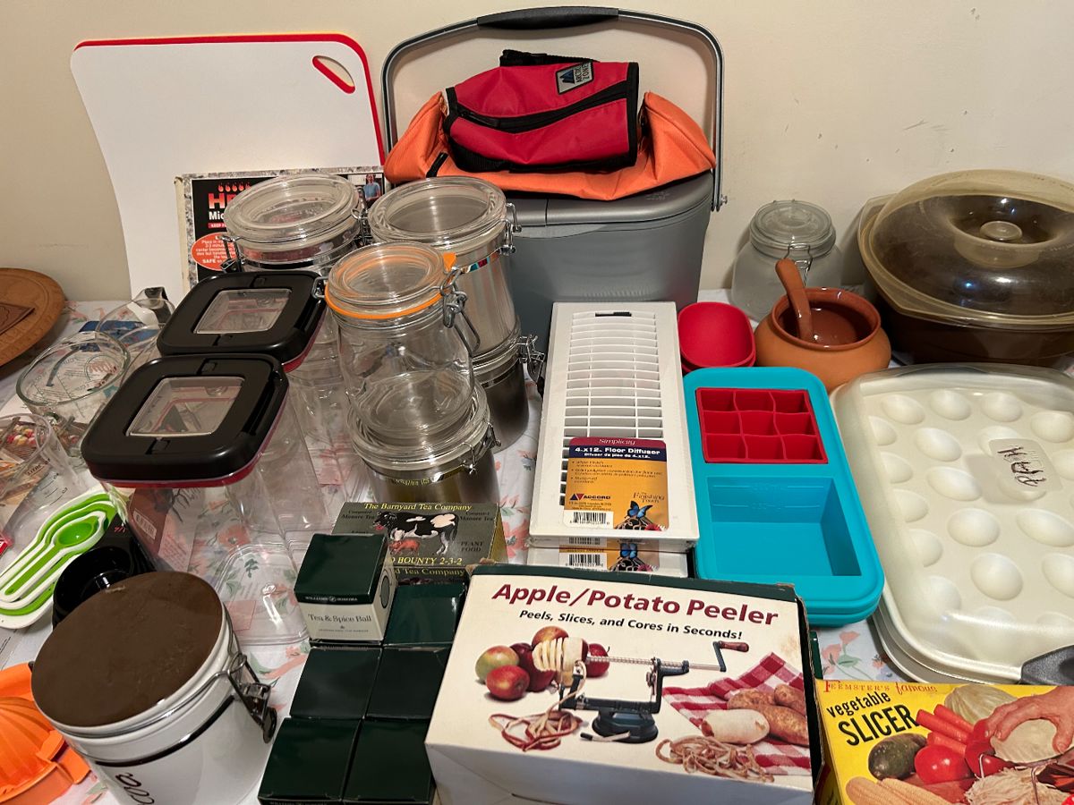 Hidden Treasures Estate Sales in Abingdon, VA starts on 9/22/2023