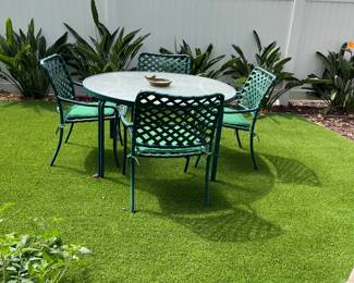 Classic green patio set - 